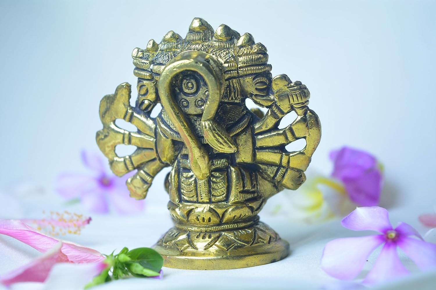 Brass Hanuman Statue Murti Idol 2.25 inch (130 Gram) Brass Lord Bajrangbali Sculpture Decorative Worship Hindu Gods for Home Decor Deity Idol Gift | Anjaneya Pavanputra Maruti Figurine for worship